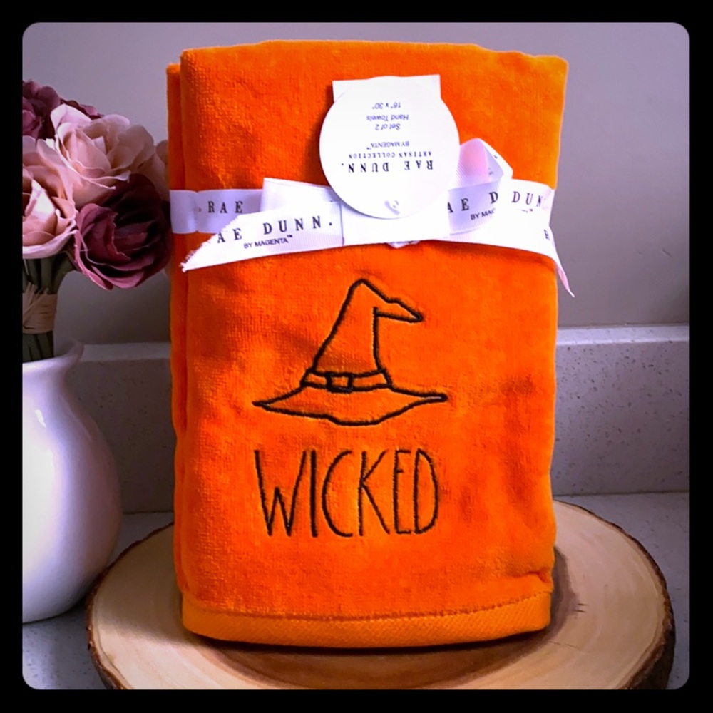 🧙🏻‍♀️ 2x RAE DUNN WICKED WITCH EMBROIDERED HALLOWEEN MODERN FARMHOUSE HAND TOWEL